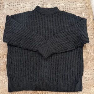 Old Navy Women’s Textured Black Crewneck Sweater